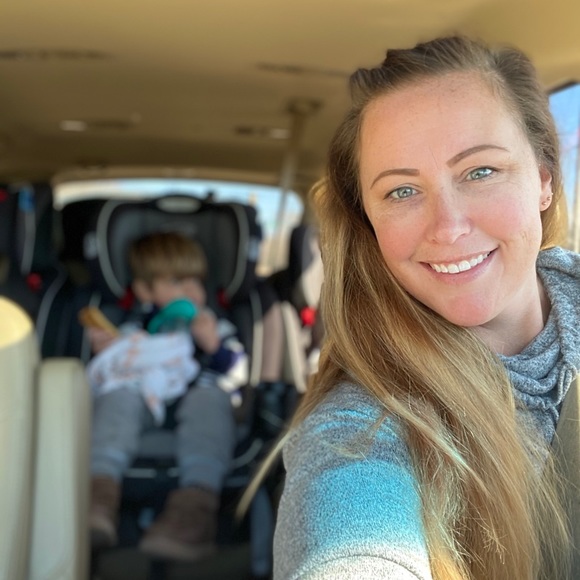 Meet Your Posher - Picture 3 of 6